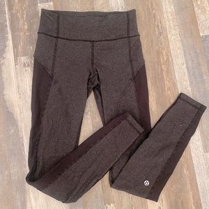 Lululemon  Pants *Zipper Ankles Black Grey Striped Size 2 EC Yoga Workout Gym